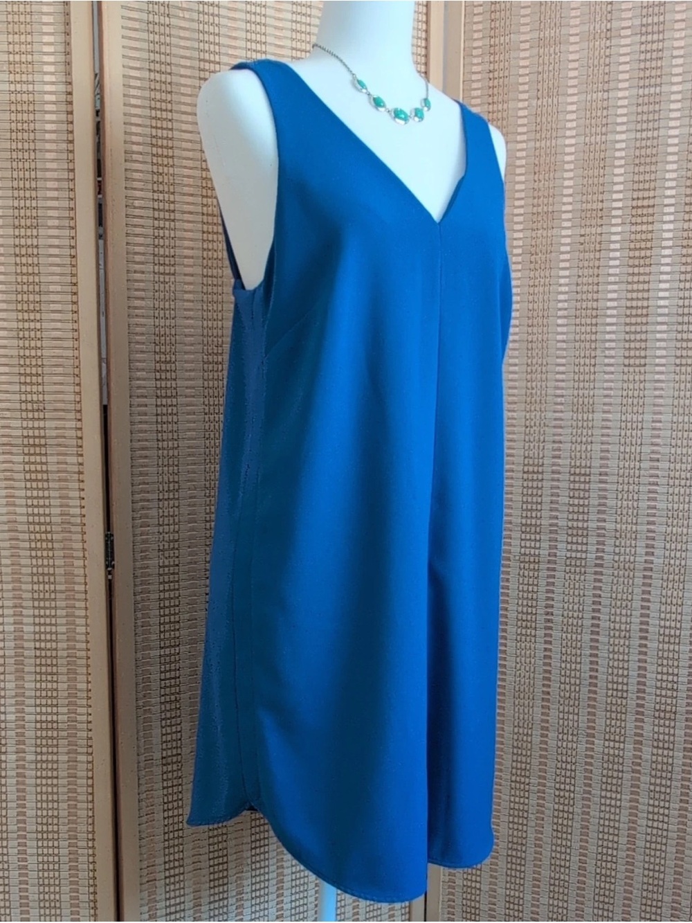 Banana Republic Vibrant Blue V-Neck Sleeveless Prom Dress